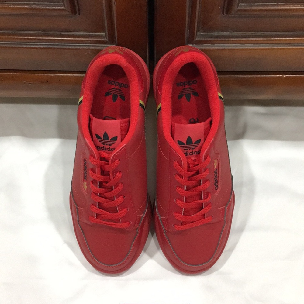 ❤️ ADIDAS ❤️ RARE COLLECTION GORGEOUS RED SPORTS SHOES . - Picture 2 of 9